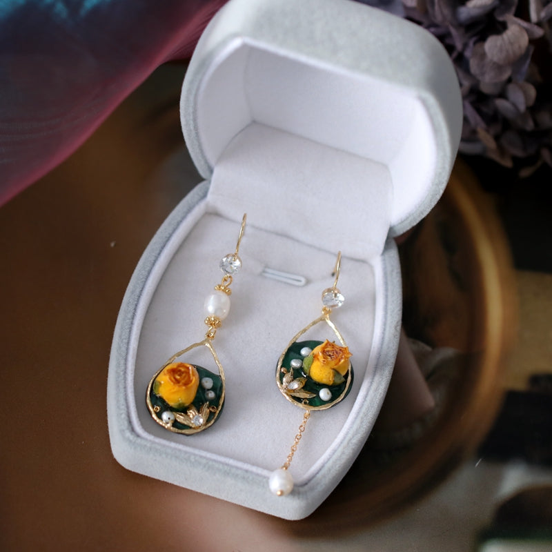 Floral Dangle Earrings with Real Flower & Pearls