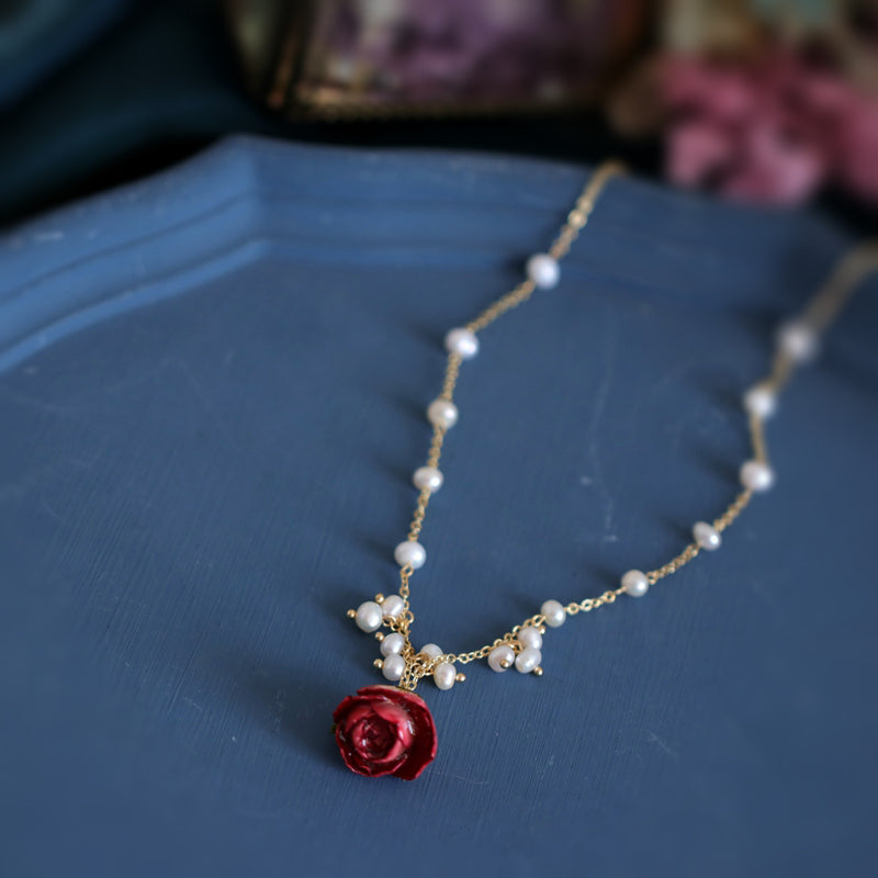 Real Flower Pendant and Pearls Necklace